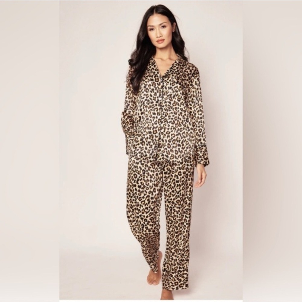 Banana Republic Women Leopard Print Satin Pajama Set XS Long Sleeve Button Front